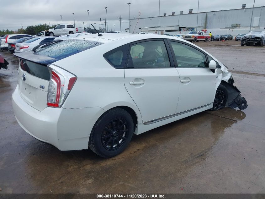 2013 TOYOTA PRIUS TWO - JTDKN3DU1D5686048