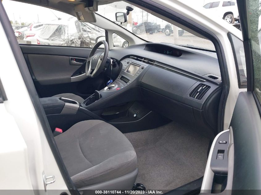 2013 TOYOTA PRIUS TWO - JTDKN3DU1D5686048