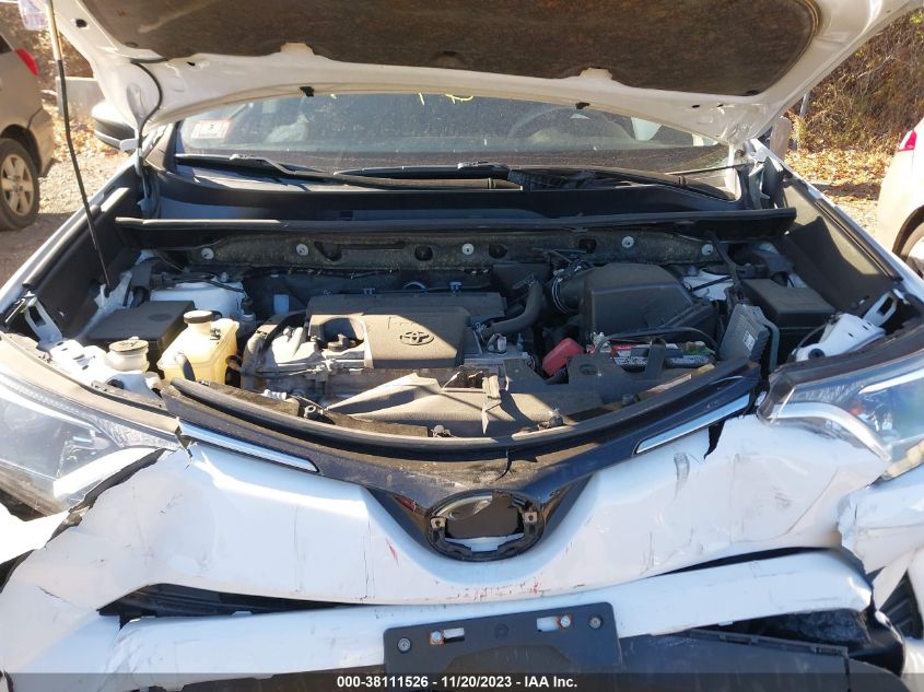 2018 TOYOTA RAV4 LE - JTMBFREV7JD223677