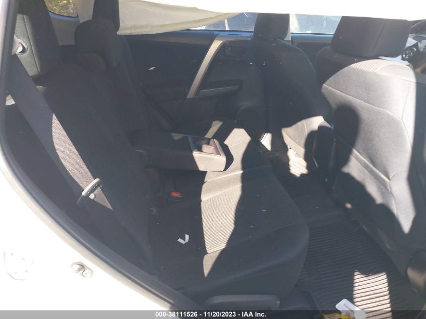 2018 TOYOTA RAV4 LE - JTMBFREV7JD223677