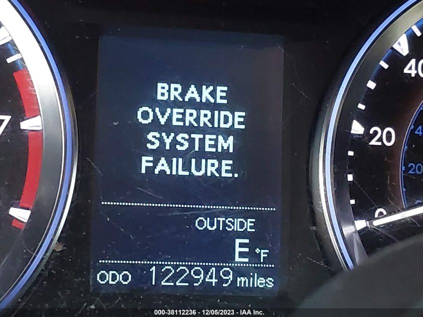 2014 TOYOTA HIGHLANDER LE PLUS V6 - 5TDZKRFH2ES024596