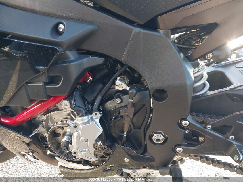 2014 YAMAHA YZFR1 C JYARN23YXEA004009