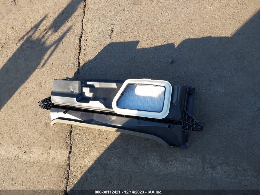 VIN 7SAYGDEE4PA048252 2023 TESLA MODEL Y