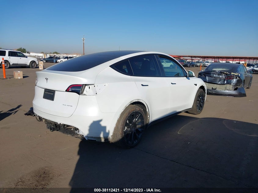 VIN 7SAYGDEE4PA048252 2023 TESLA MODEL Y