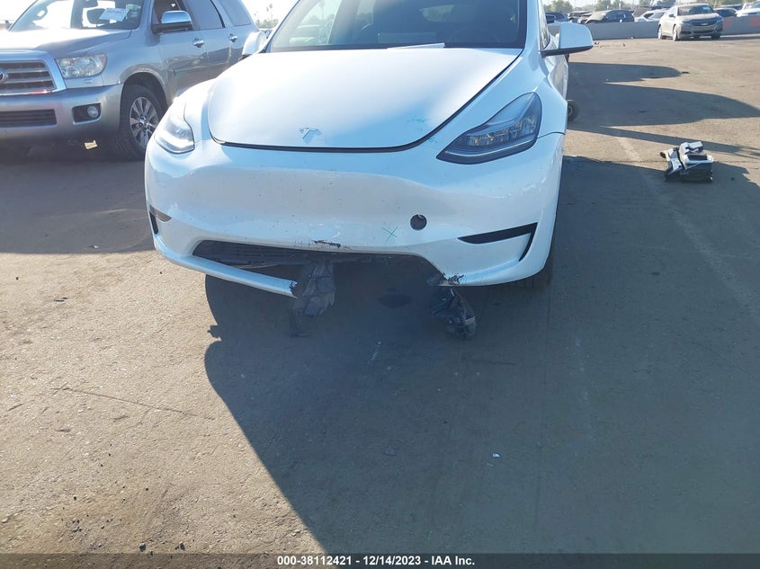 VIN 7SAYGDEE4PA048252 2023 TESLA MODEL Y