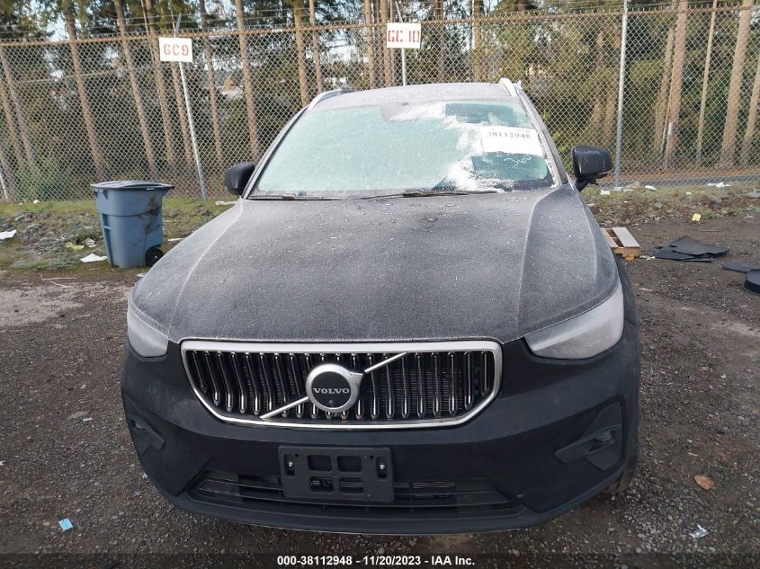 2023 VOLVO XC40 B5 ULTIMATE BRIGHT THEME YV4L12UA7P2055940