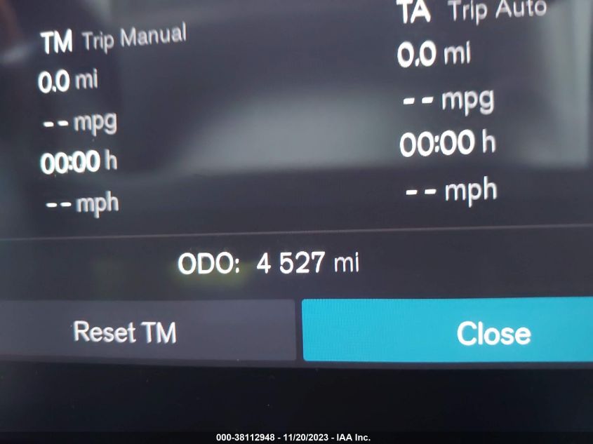 2023 VOLVO XC40 B5 ULTIMATE BRIGHT THEME YV4L12UA7P2055940