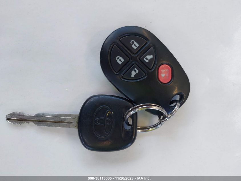 2013 TOYOTA SIENNA LE V6 8 PASSENGER - 5TDKK3DC3DS284851