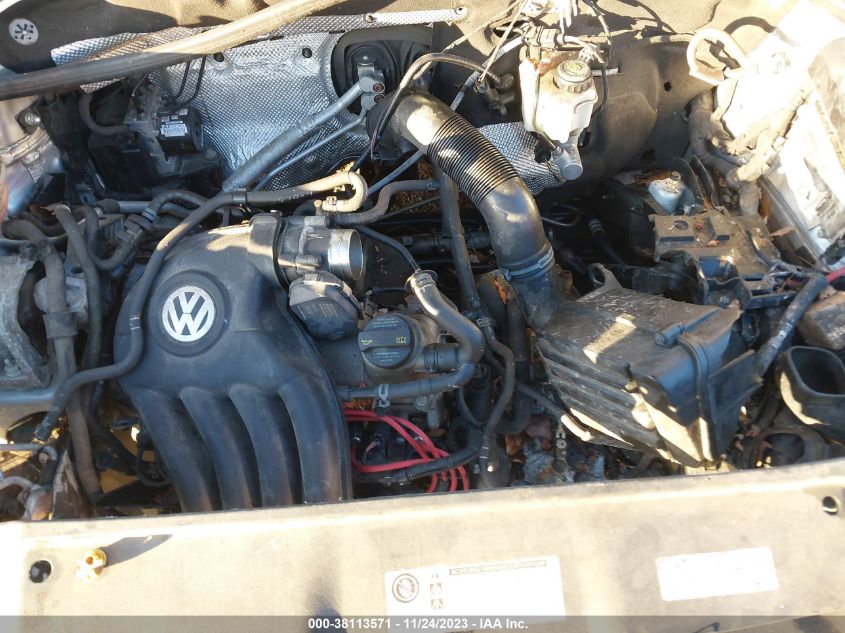 2014 VOLKSWAGEN JETTA 2.0L S - 3VW2K7AJ3EM240745