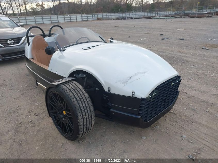 7KGTC2V37LR000089 VANDERHALL VENICE 2020