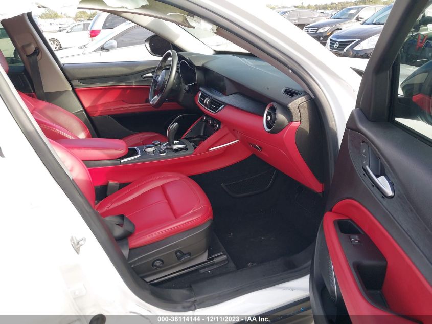 VIN ZASPAJANXL7C86258 2020 ALFA ROMEO STELVIO