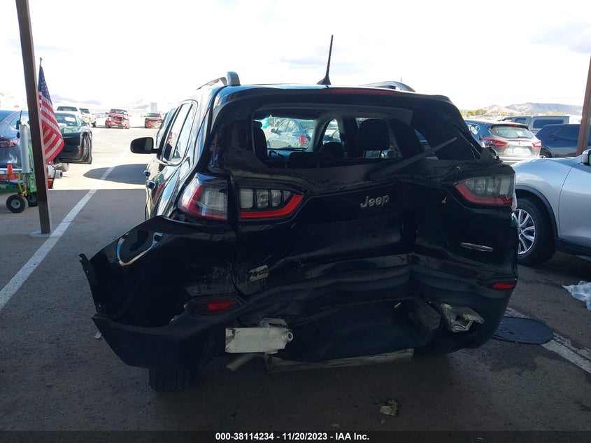 VIN 1C4PJLCB8KD296861 2019 JEEP CHEROKEE LATITUDE FWD