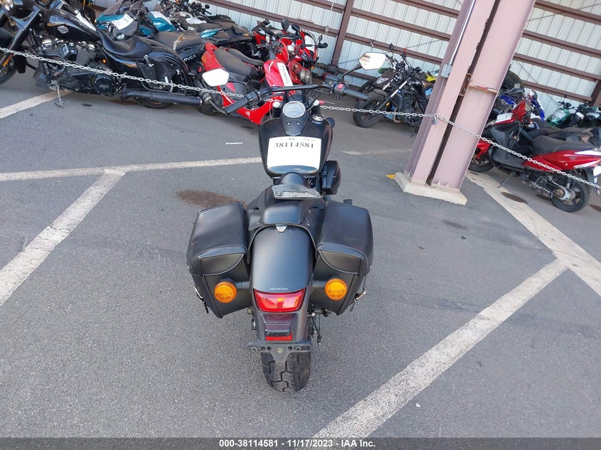 VIN JH2RC5378JK800417 2018 HONDA VT750 C2B