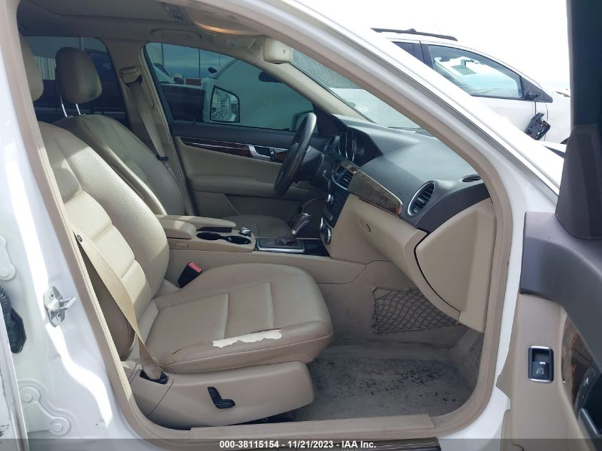 2014 MERCEDES-BENZ C 250 SPORT/LUXURY - WDDGF4HB6ER314691