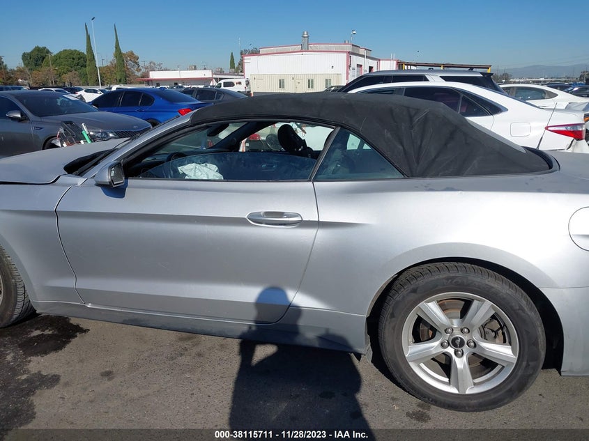 VIN 1FATP8UH1K5158804 2019 FORD MUSTANG
