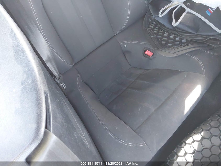 VIN 1FATP8UH1K5158804 2019 FORD MUSTANG