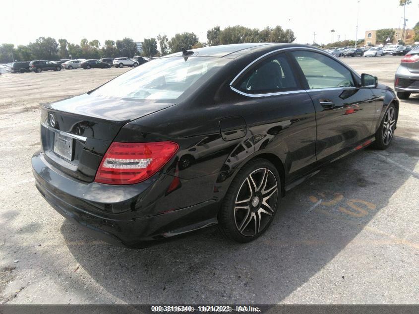 2013 MERCEDES-BENZ C 250 WDDGJ4HB5DG049433