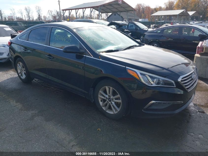 2015 HYUNDAI SONATA 2.4L SE - 5NPE24AF5FH227819