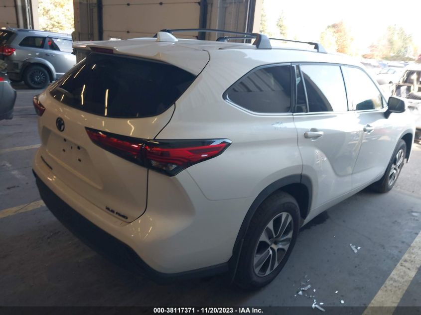 2022 TOYOTA HIGHLANDER XLE - 5TDGZRBH5NS240001