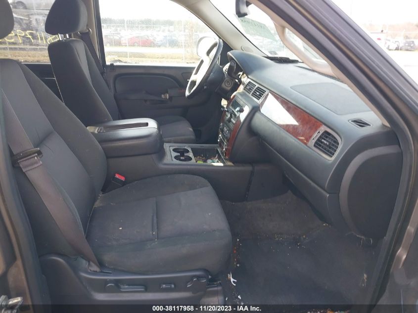 2013 CHEVROLET SUBURBAN 1500 LS 1GNSKHE74DR357830