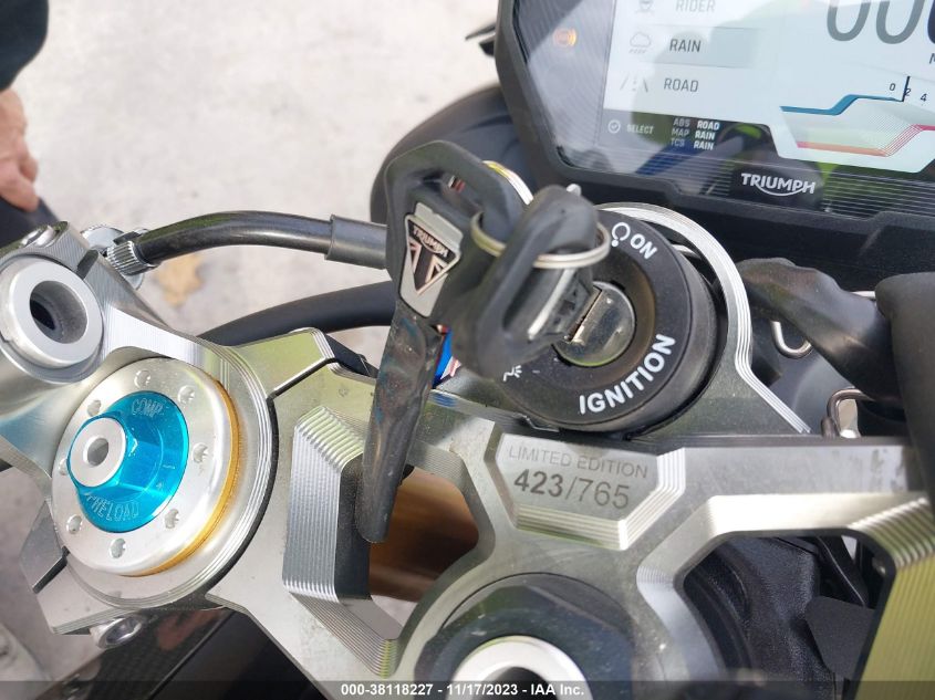 2024 TRIUMPH MOTORCYCLE STREET TRIPLE 765 MOTO2 EDITION - SMTA624K9RTBM2888