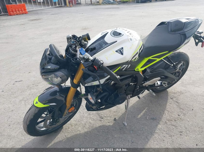 2024 TRIUMPH MOTORCYCLE STREET TRIPLE 765 MOTO2 EDITION - SMTA624K9RTBM2888