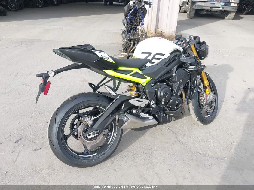 2024 TRIUMPH MOTORCYCLE STREET TRIPLE 765 MOTO2 EDITION - SMTA624K9RTBM2888