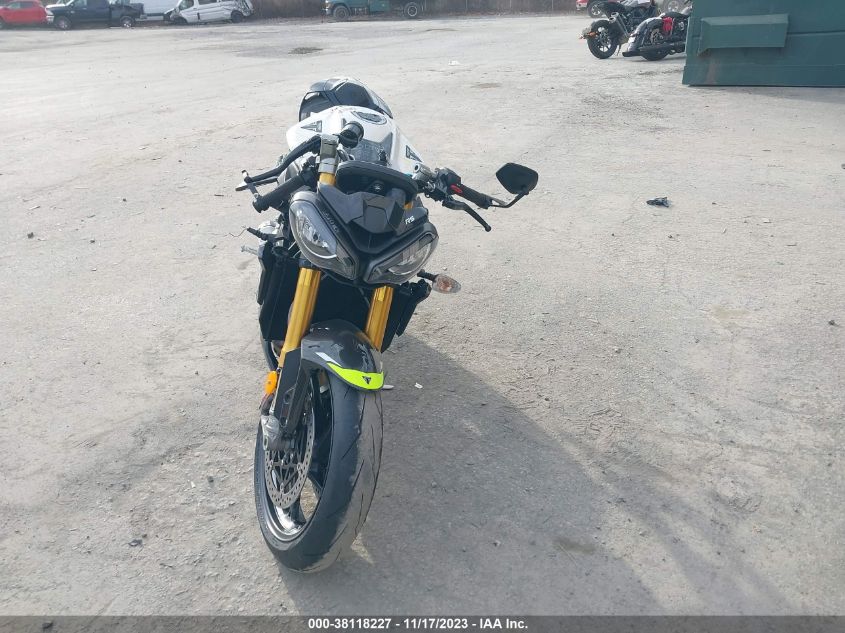 2024 TRIUMPH MOTORCYCLE STREET TRIPLE 765 MOTO2 EDITION - SMTA624K9RTBM2888