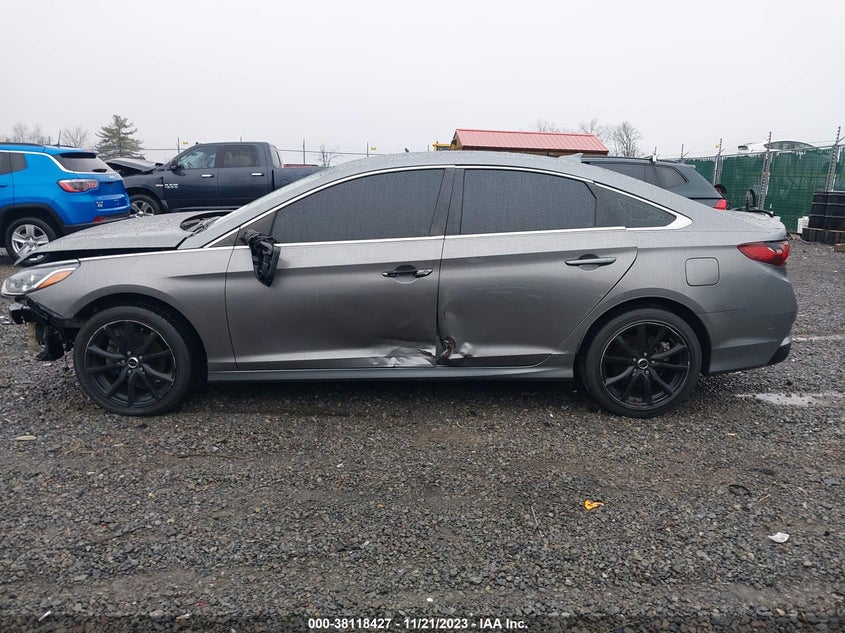 VIN 5NPE24AF6JH619099 2018 HYUNDAI SONATA SE