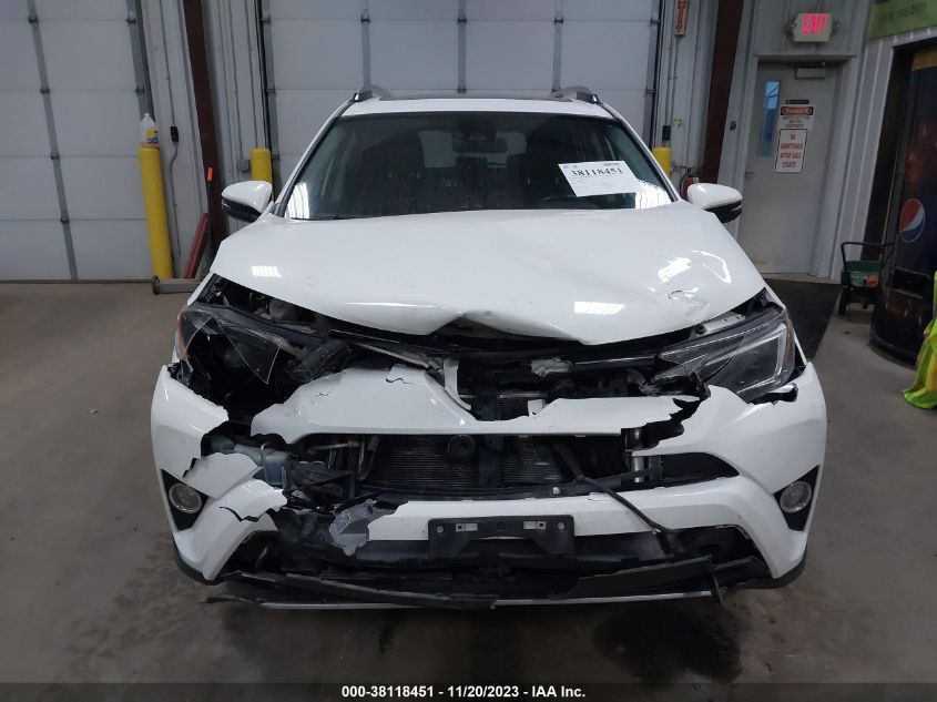 2018 TOYOTA RAV4 XLE - JTMRFREV4JJ261187