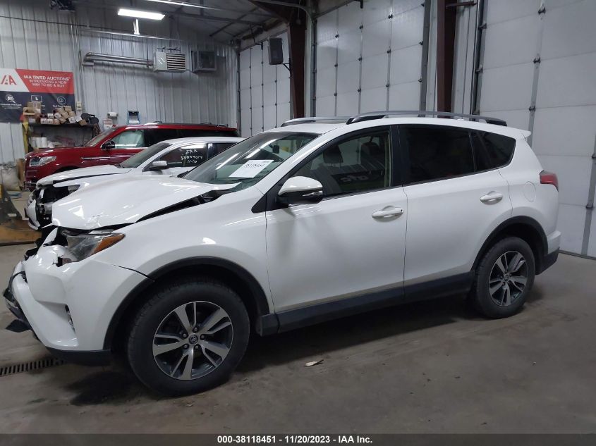 2018 TOYOTA RAV4 XLE - JTMRFREV4JJ261187
