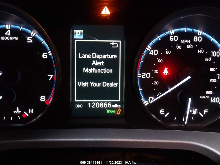 2018 TOYOTA RAV4 XLE - JTMRFREV4JJ261187