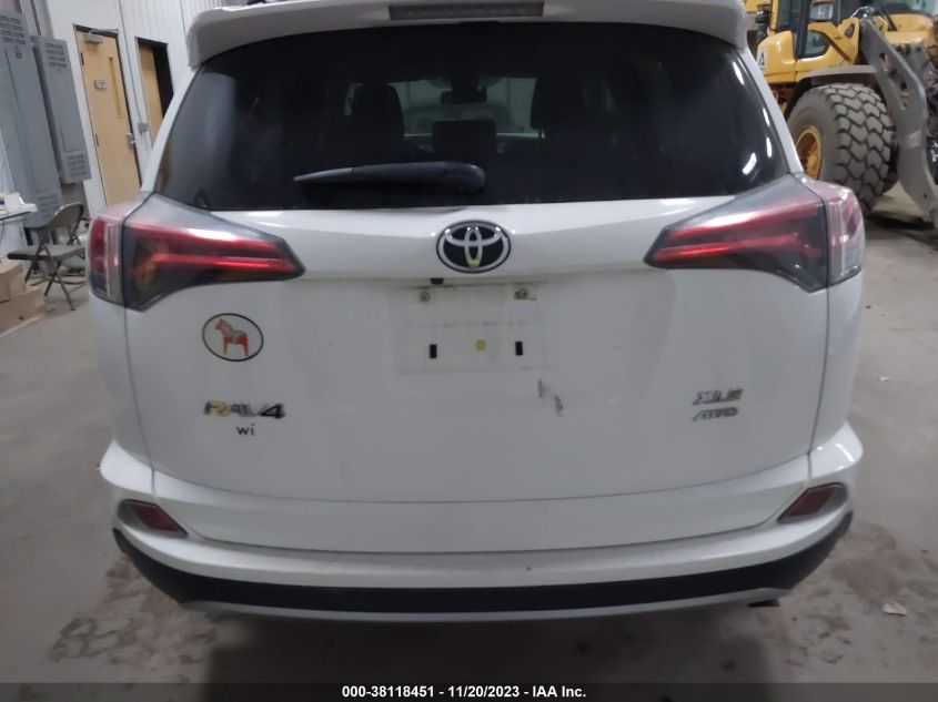 2018 TOYOTA RAV4 XLE - JTMRFREV4JJ261187