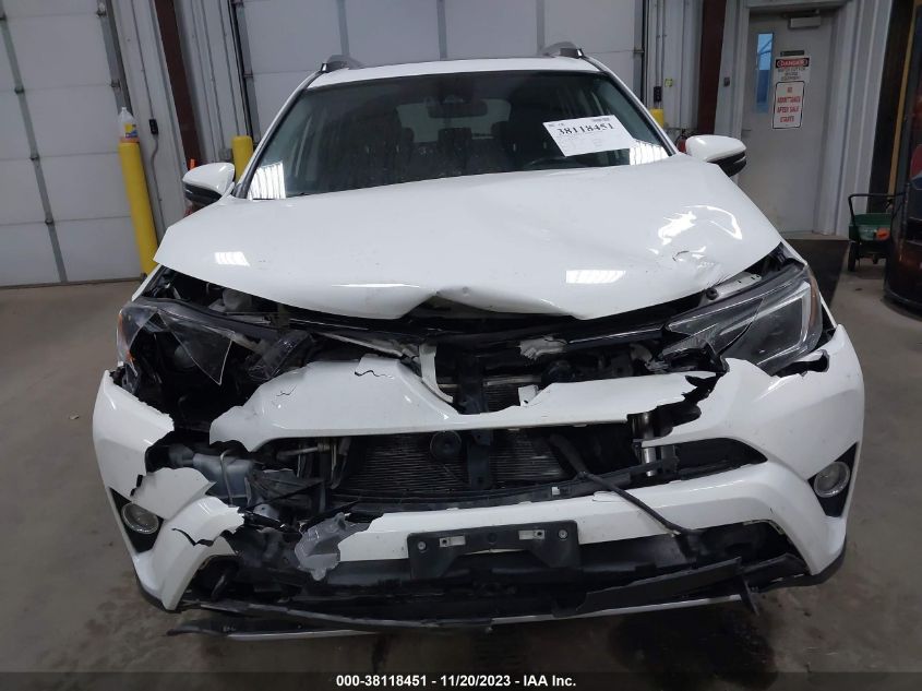 2018 TOYOTA RAV4 XLE - JTMRFREV4JJ261187