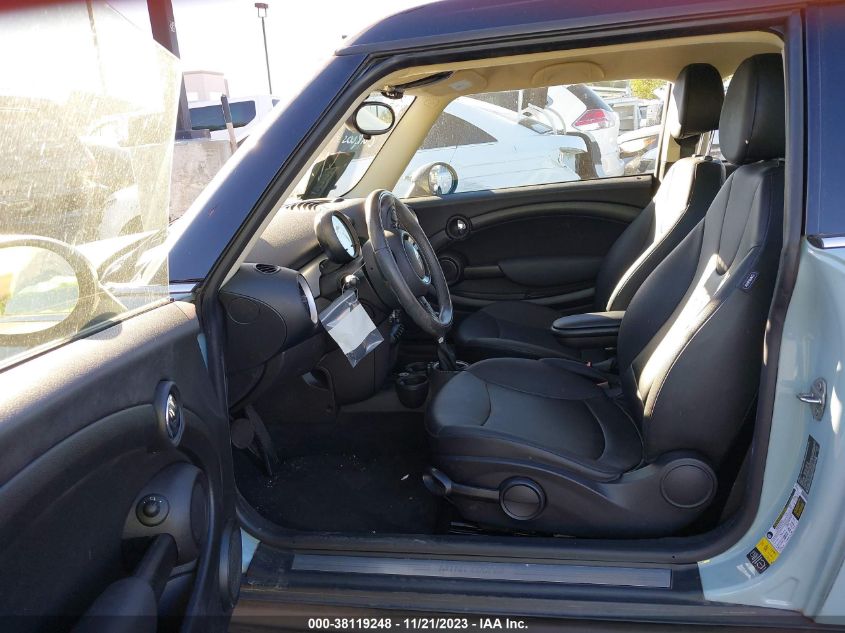 2013 MINI COOPER CLUBMAN WMWZF3C55DT489723