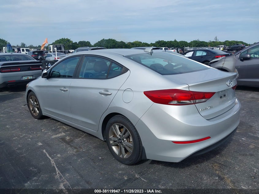 VIN 5NPD84LF6JH213847 2018 HYUNDAI ELANTRA SEL
