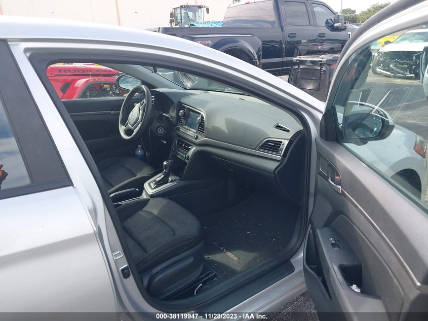 VIN 5NPD84LF6JH213847 2018 HYUNDAI ELANTRA SEL