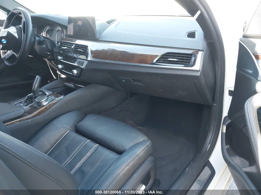 VIN WBAJA5C57JWA38636 2018 BMW 530I