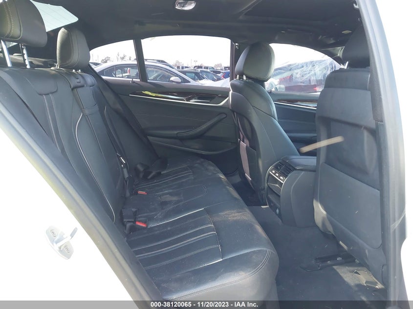 VIN WBAJA5C57JWA38636 2018 BMW 530I
