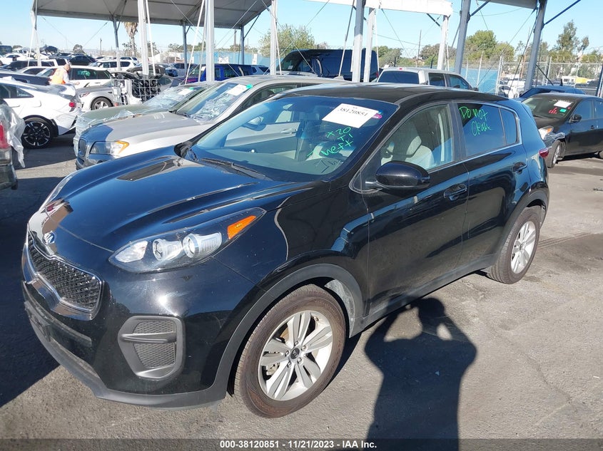 VIN KNDPM3AC7J7340557 2018 KIA SPORTAGE LX