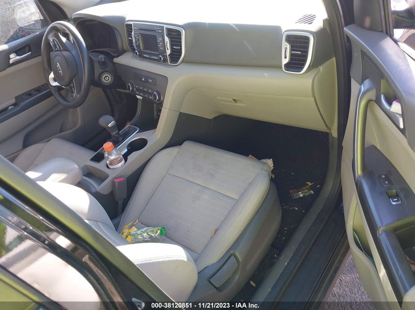 VIN KNDPM3AC7J7340557 2018 KIA SPORTAGE LX