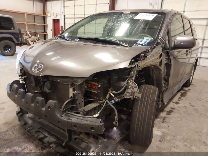 2013 TOYOTA SIENNA LE - 5TDKK3DC0DS330992
