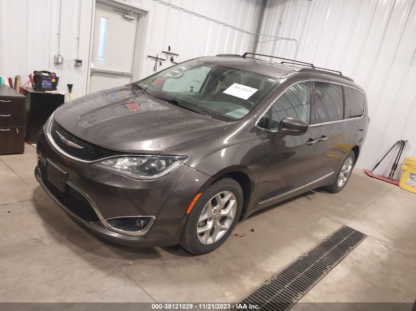 2C4RC1BG2HR756736 2017 CHRYSLER PACIFICA, photo no. 2