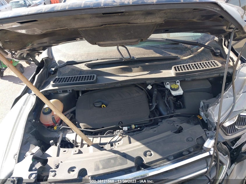 VIN 1FMCU9GD2JUA95729 2018 FORD ESCAPE SE