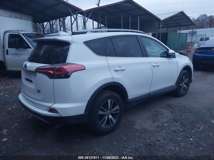 VIN 2T3RFREVXHW552191 2017 TOYOTA RAV4 XLE