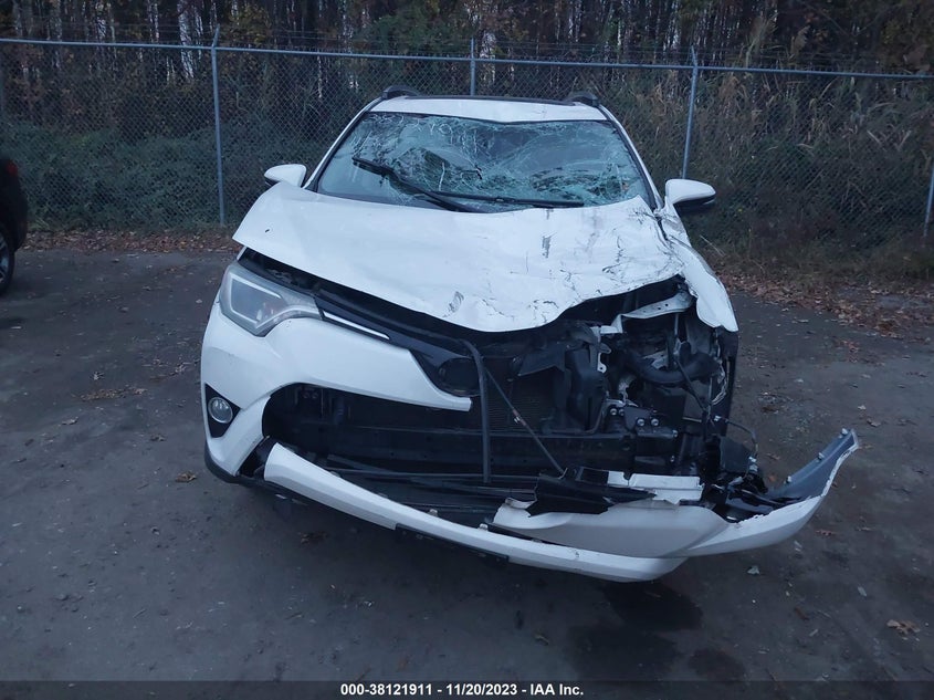 VIN 2T3RFREVXHW552191 2017 TOYOTA RAV4 XLE