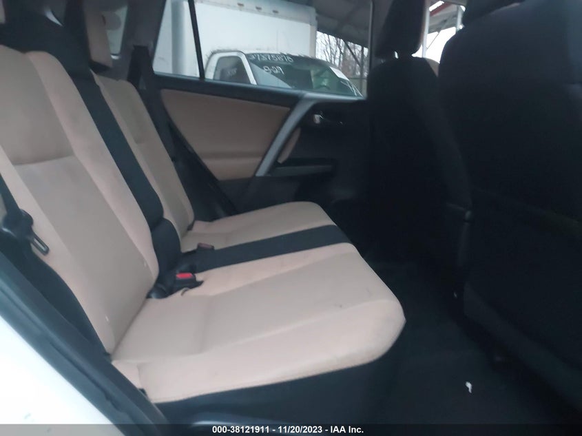 VIN 2T3RFREVXHW552191 2017 TOYOTA RAV4 XLE