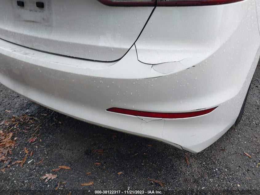VIN 5NPD84LFXJH261559 2018 HYUNDAI ELANTRA SEL