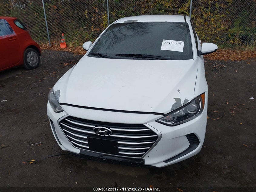 VIN 5NPD84LFXJH261559 2018 HYUNDAI ELANTRA SEL