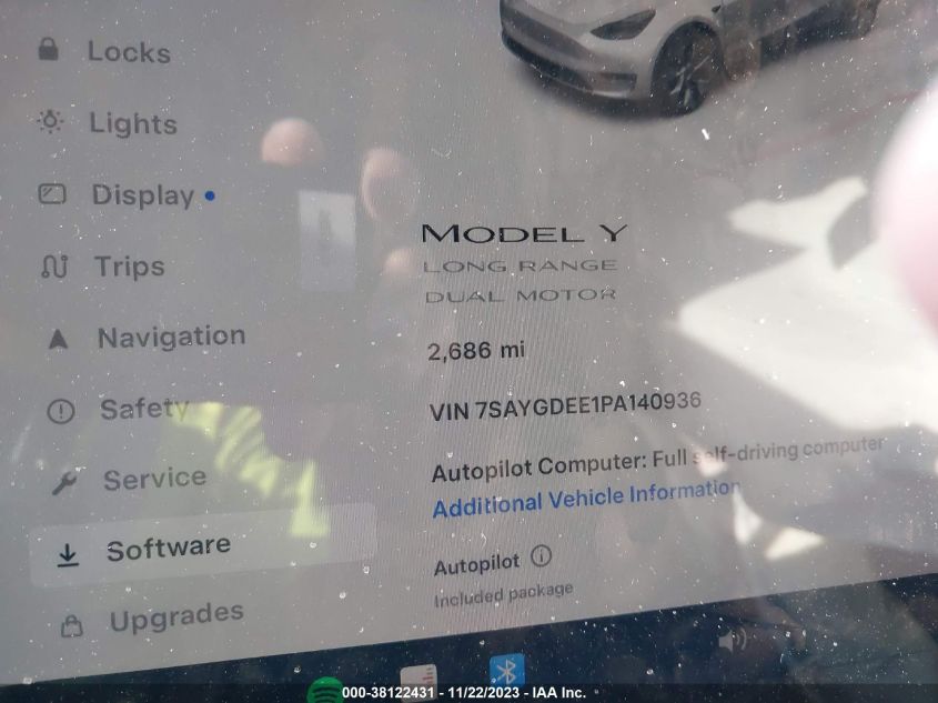 7SAYGDEE1PA140936 Tesla Model Y AWD 16